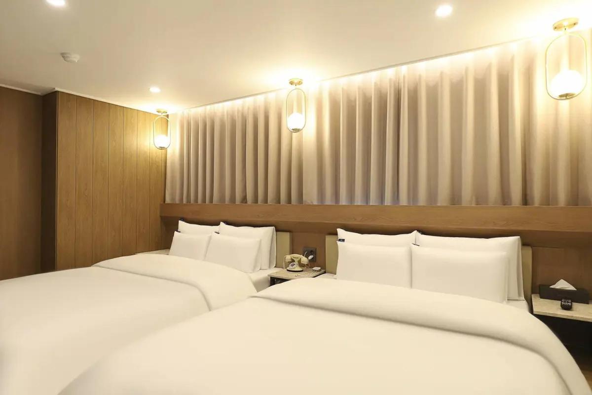 Rosy Hotel Cheongju Exteriör bild