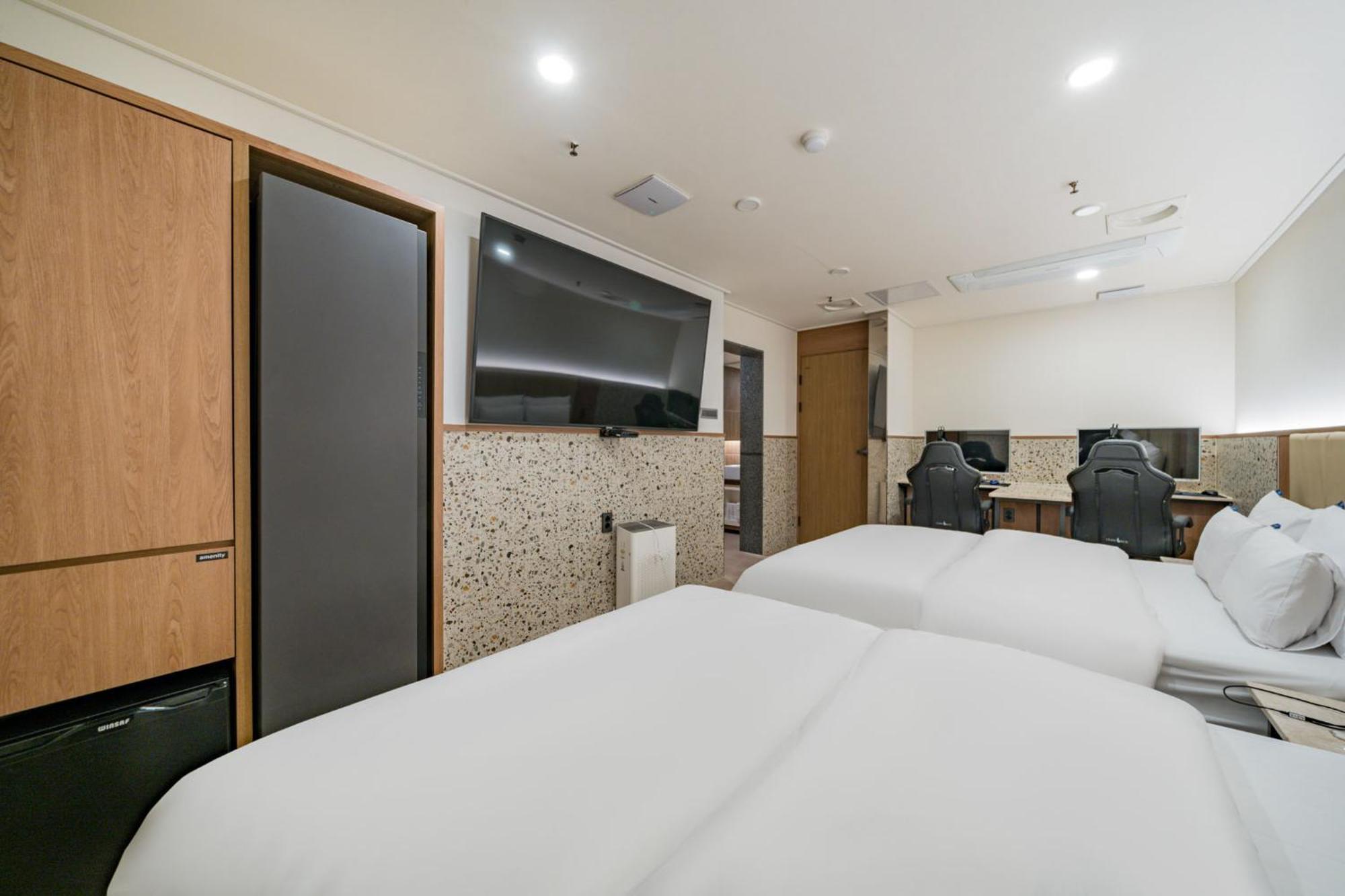 Rosy Hotel Cheongju Exteriör bild