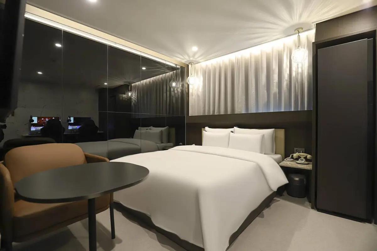 Rosy Hotel Cheongju Exteriör bild