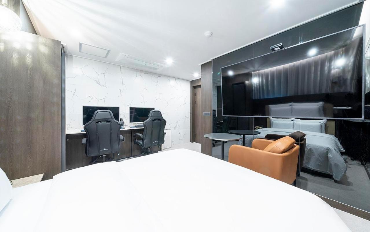Rosy Hotel Cheongju Exteriör bild